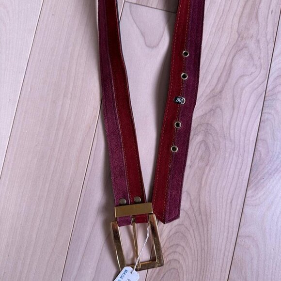Vintage Mirage Belt Made in France – Red Pink Suede with Gold Buckle – Size 80 - Picture 5 of 6